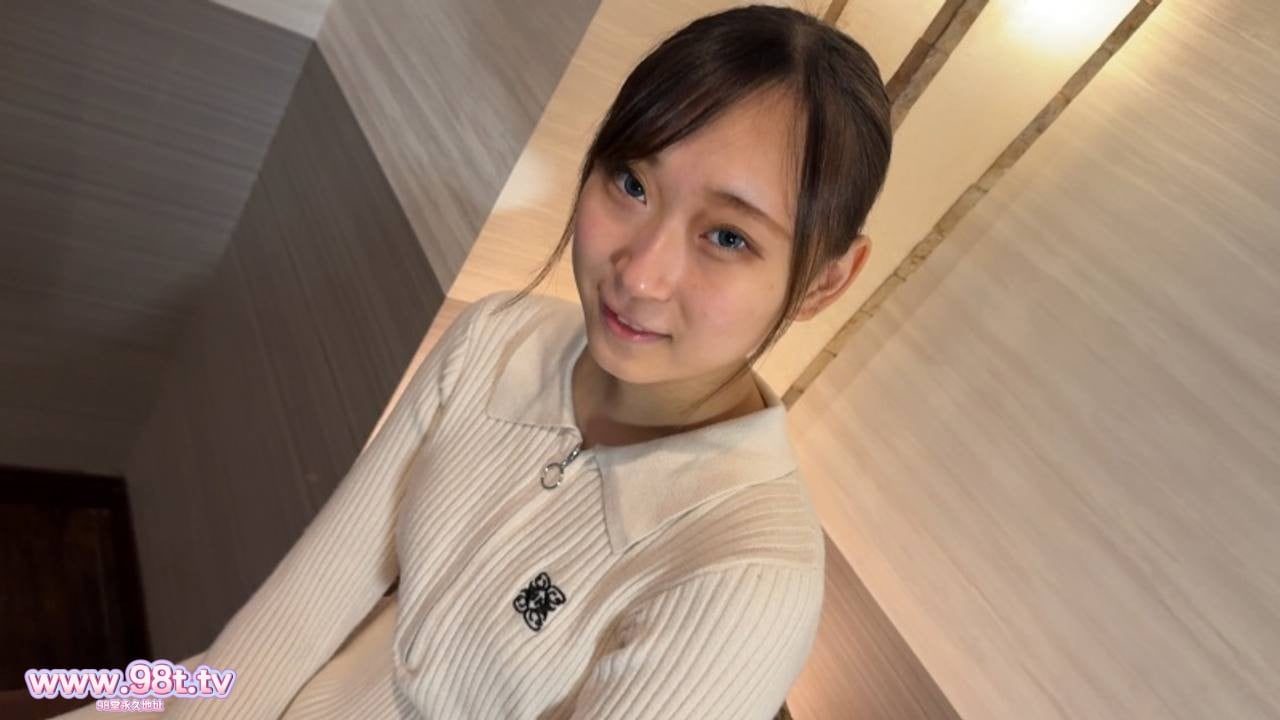 FC2PPV-4553654-かすみちゃん 20歳 狐顔美乳健全エステ嬢の濃厚手コキフェラと生中出しフィニッシュ-